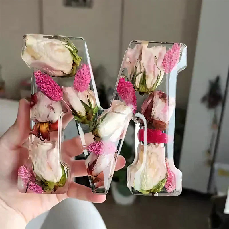 Harp candle lamp with dried flowers and personal letter | Decorative LED night light