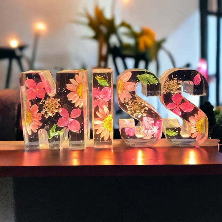 Harp candle lamp with dried flowers and personal letter | Decorative LED night light