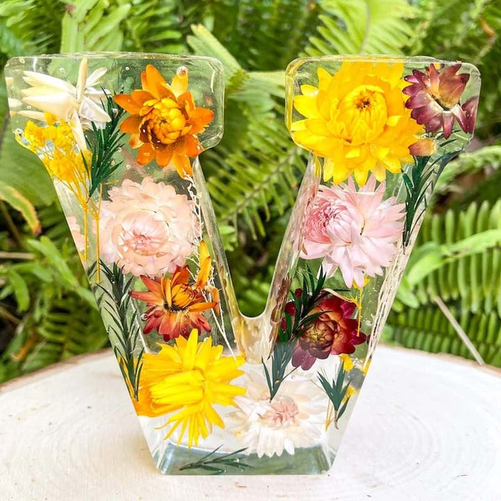 Harp candle lamp with dried flowers and personal letter | Decorative LED night light