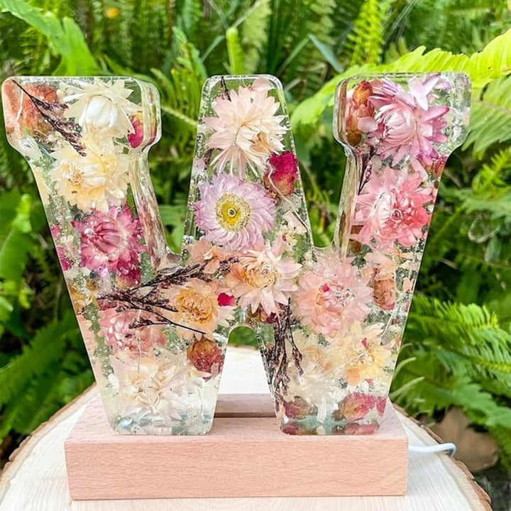 Harp candle lamp with dried flowers and personal letter | Decorative LED night light