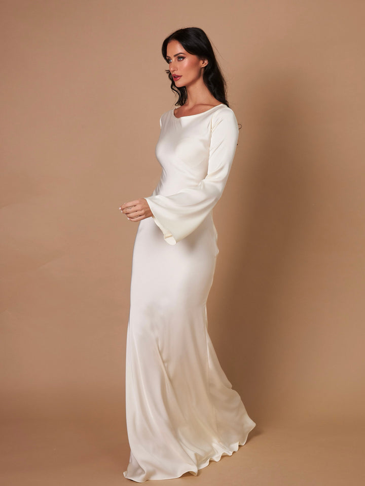 Long-sleeve maxi dress – Effortless elegance for every occasion