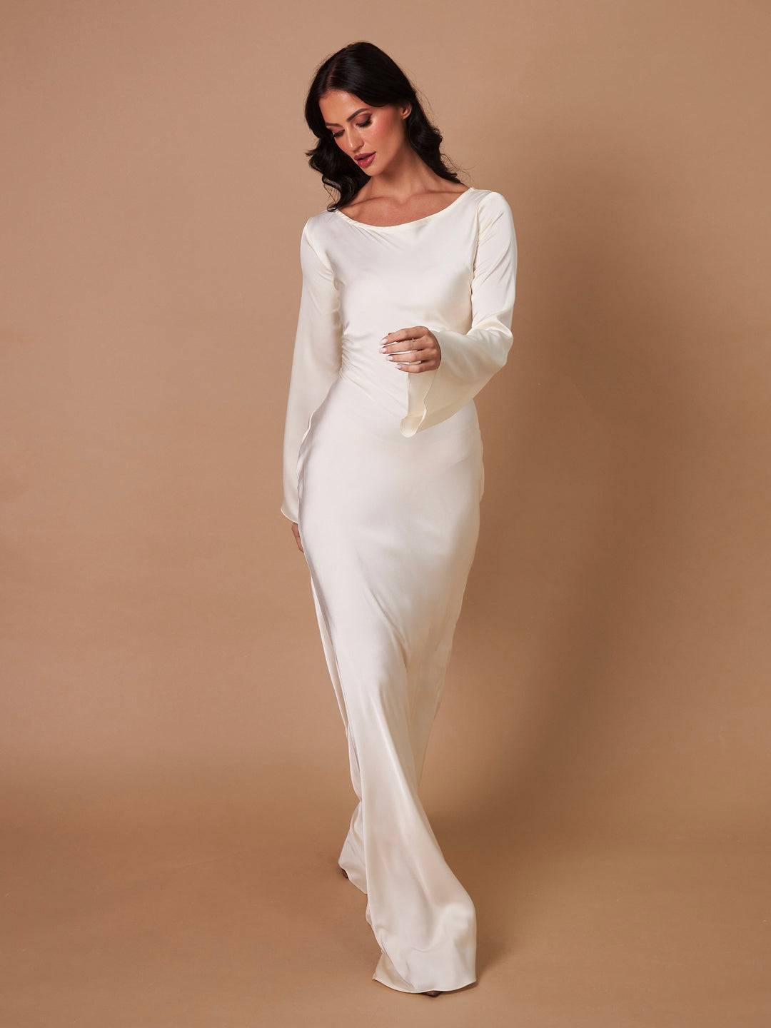 Long-sleeve maxi dress – Effortless elegance for every occasion