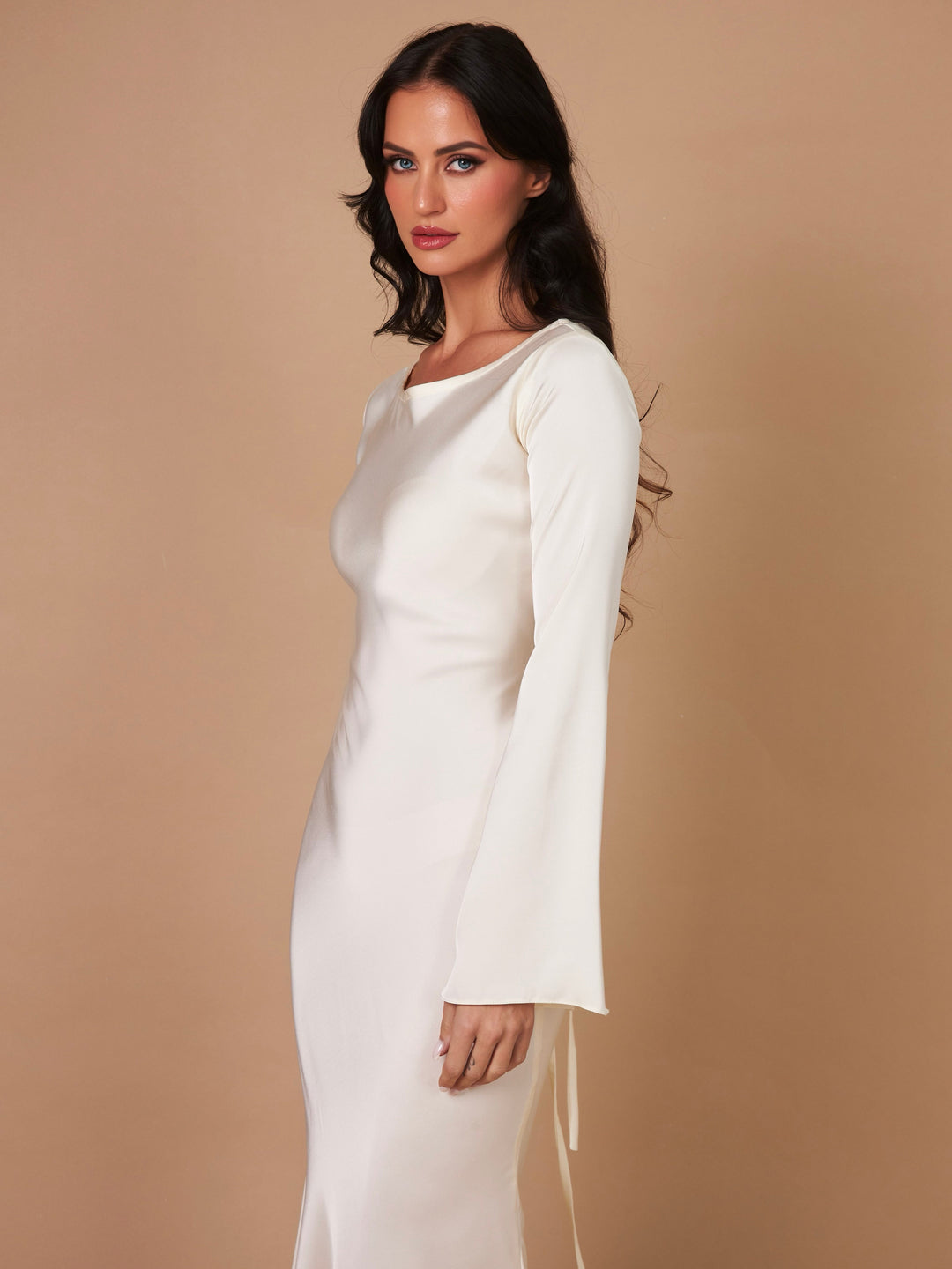 Long-sleeve maxi dress – Effortless elegance for every occasion