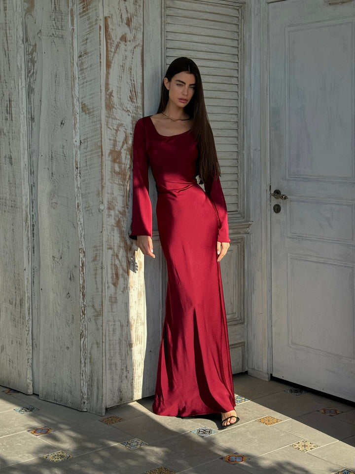 Long-sleeve maxi dress – Effortless elegance for every occasion