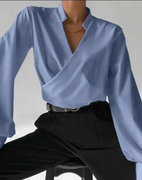 Yasmin - Women's V-neck blouse with fitted long sleeves