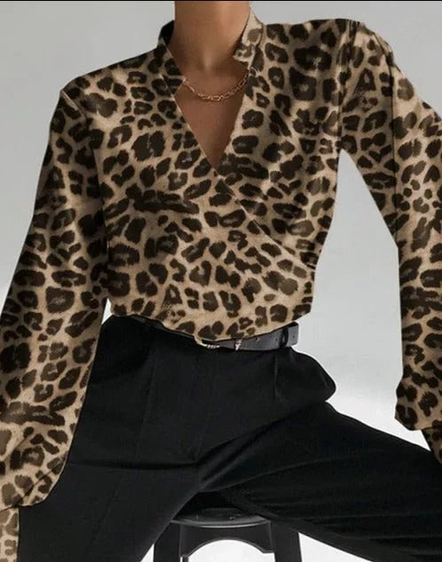 Yasmin - Women's V-neck blouse with fitted long sleeves