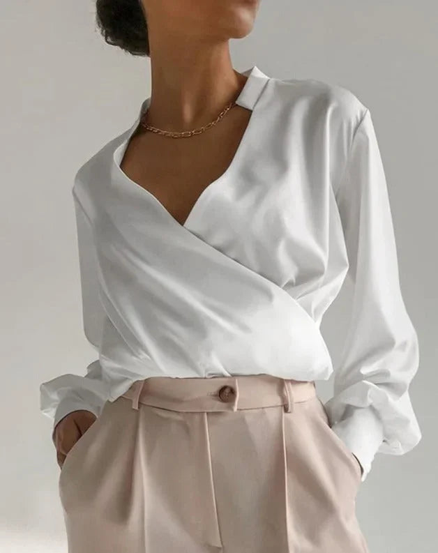 Yasmin - Women's V-neck blouse with fitted long sleeves