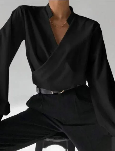 Yasmin - Women's V-neck blouse with fitted long sleeves