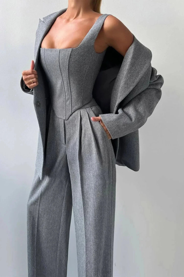 Helena - Women's three-piece fitted outfit with fitted top