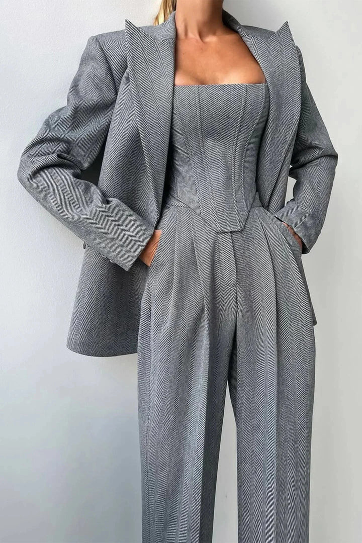 Helena - Women's three-piece fitted outfit with fitted top