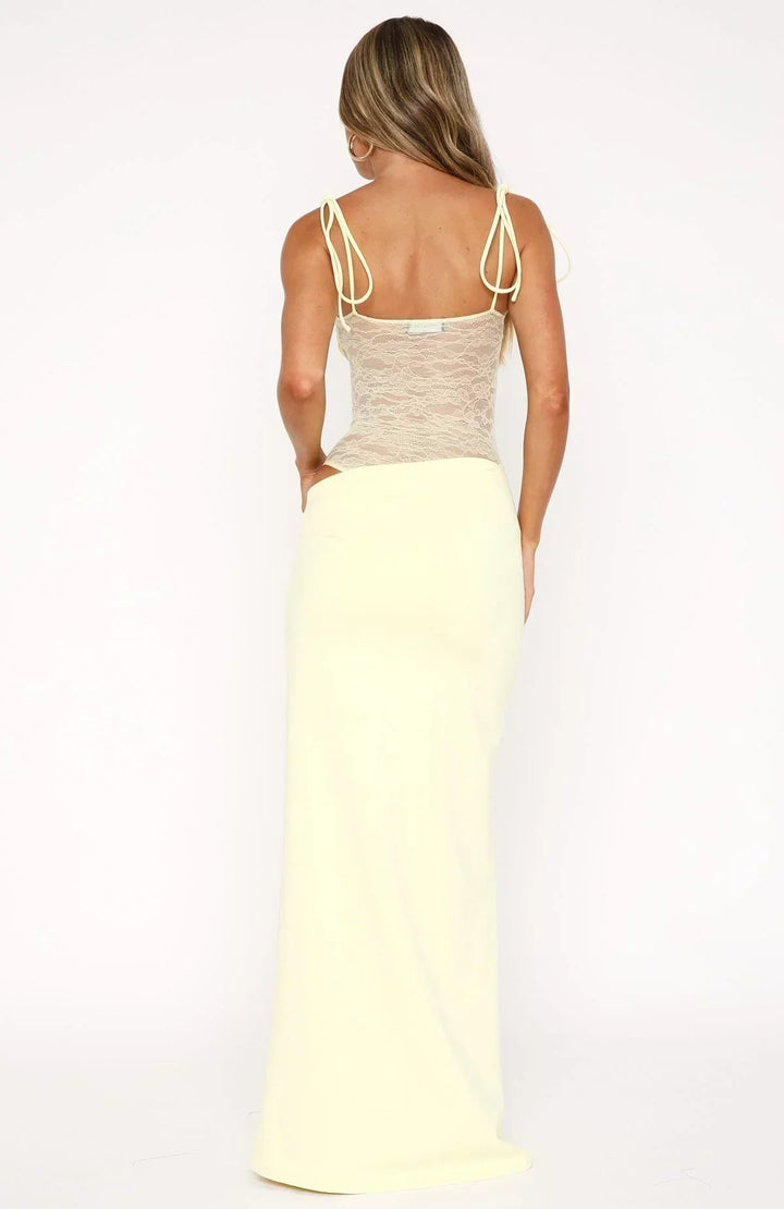Trendy maxi dress with elegant cut and comfortable fit for any occasion