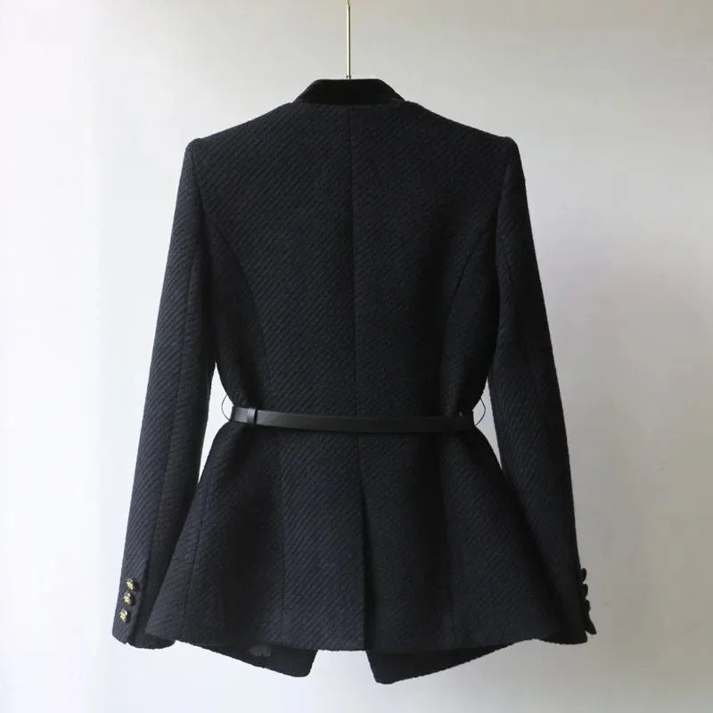 Lilian - Chic women's coat with belt and decorative buttons
