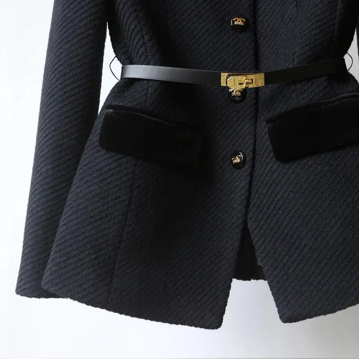Lilian - Chic women's coat with belt and decorative buttons