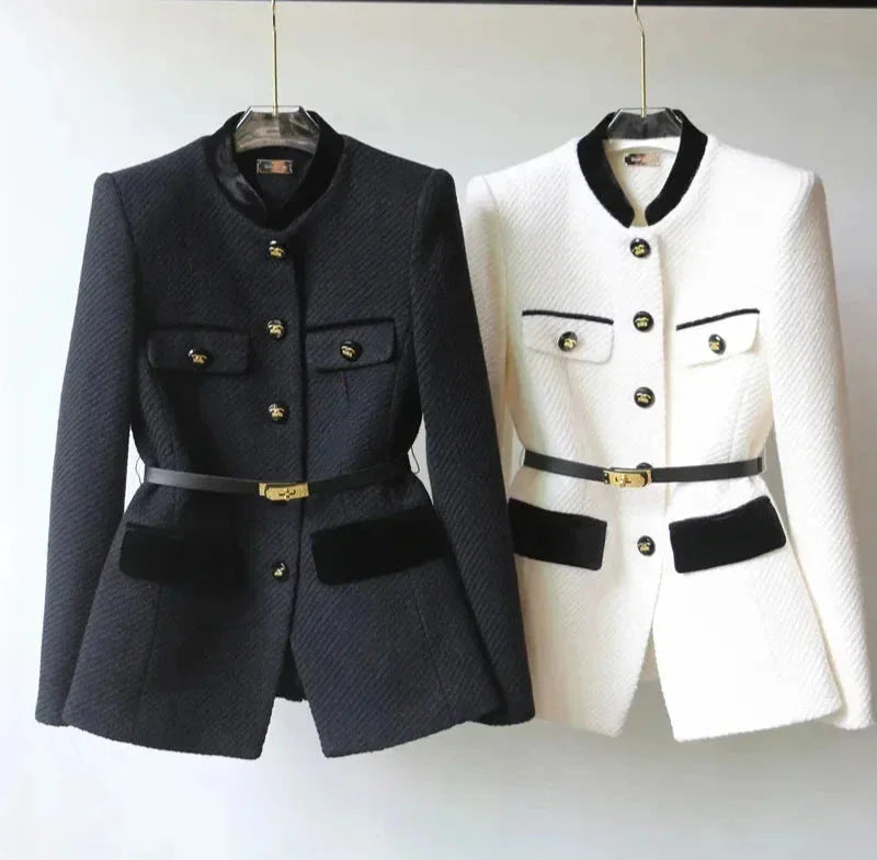Lilian - Chic women's coat with belt and decorative buttons