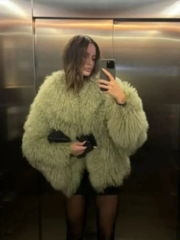 Katherine - Trendy fluffy faux fur women's coat