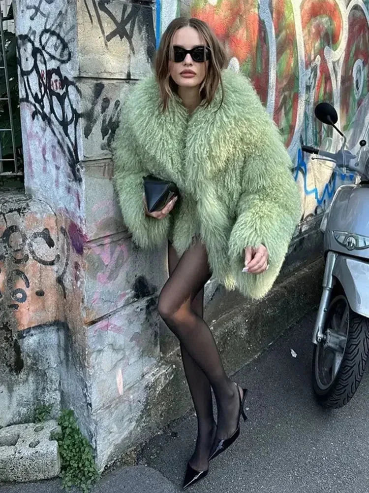 Katherine - Trendy fluffy faux fur women's coat