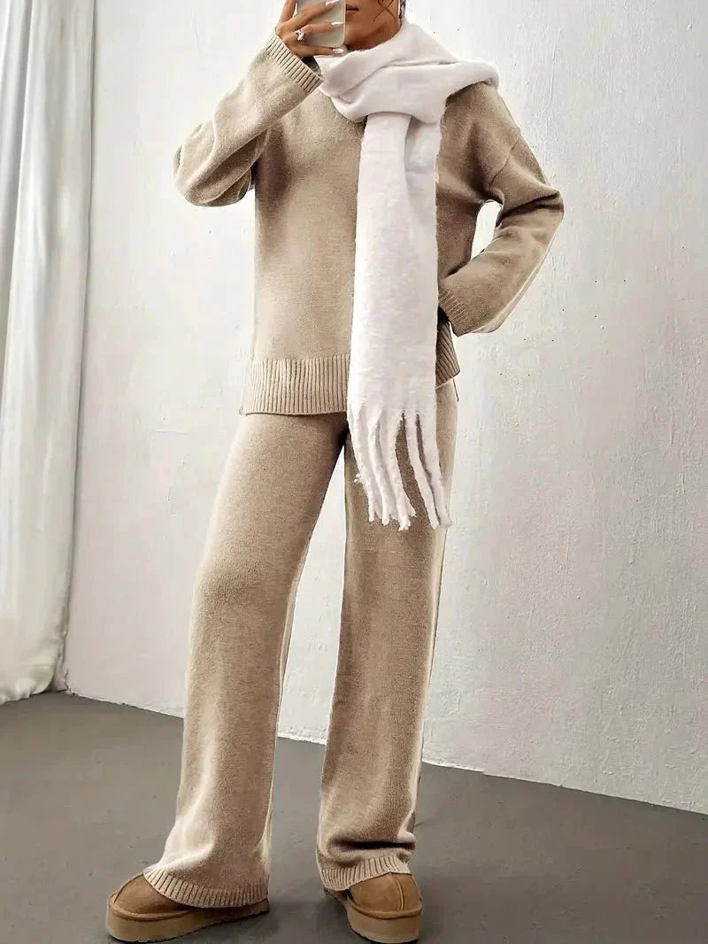 Women’s Knit Lounge Set – Soft Beige Two-Piece Sweater and Pants for Cozy Comfort