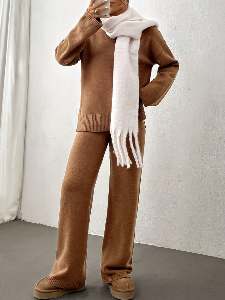 Women’s Knit Lounge Set – Soft Beige Two-Piece Sweater and Pants for Cozy Comfort