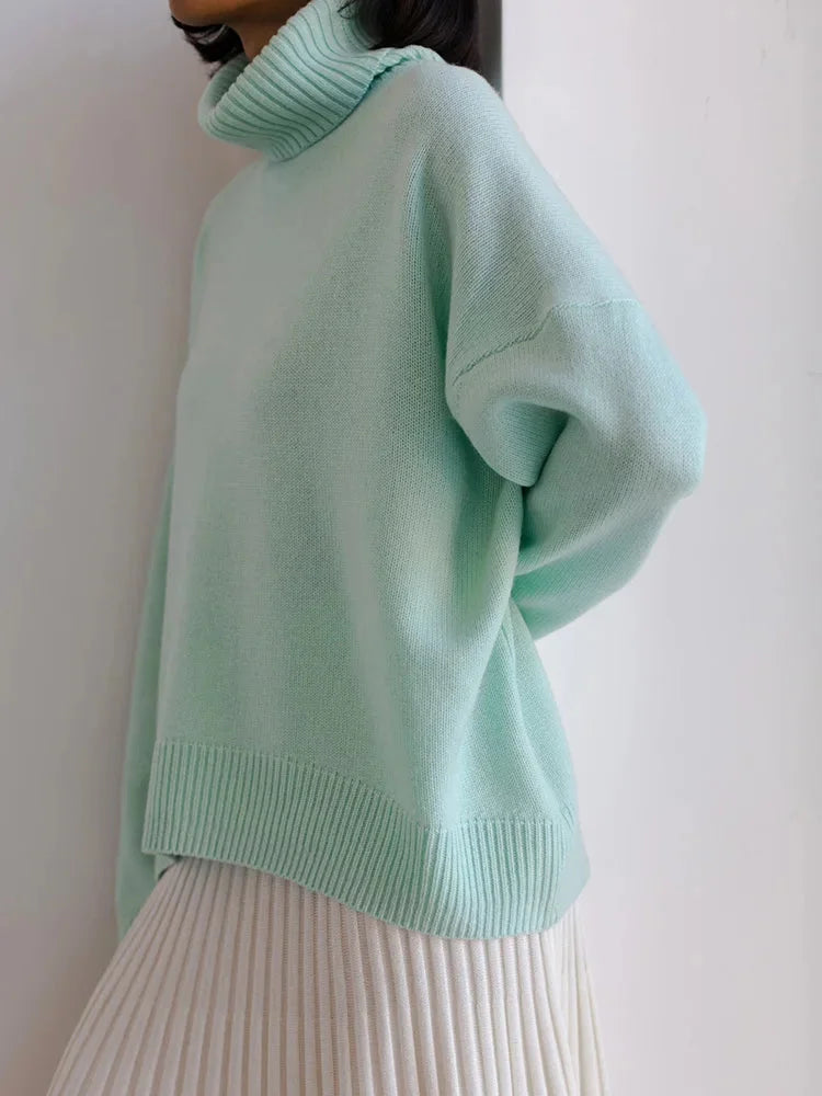 Zelda - Women's comfortable long-sleeved turtleneck sweater