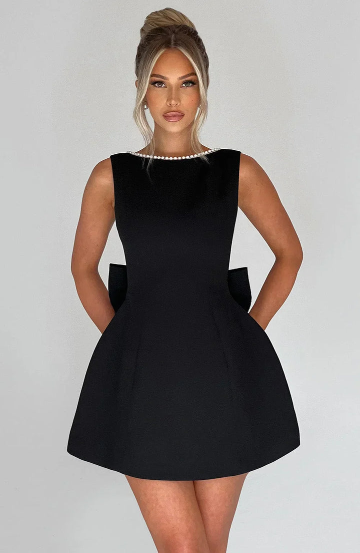 Georgia - Women's short dress with decorative bow at the back