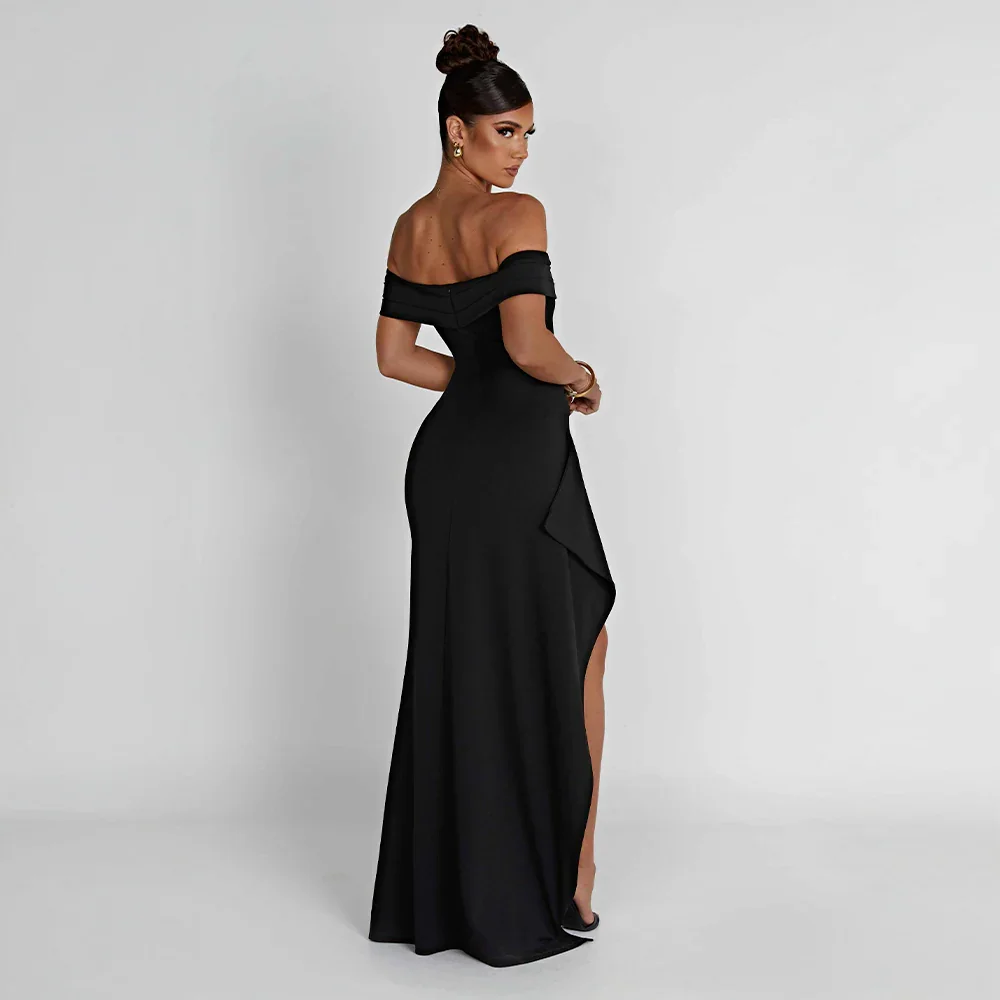 Jade - Women's long dress with bare shoulders and slit