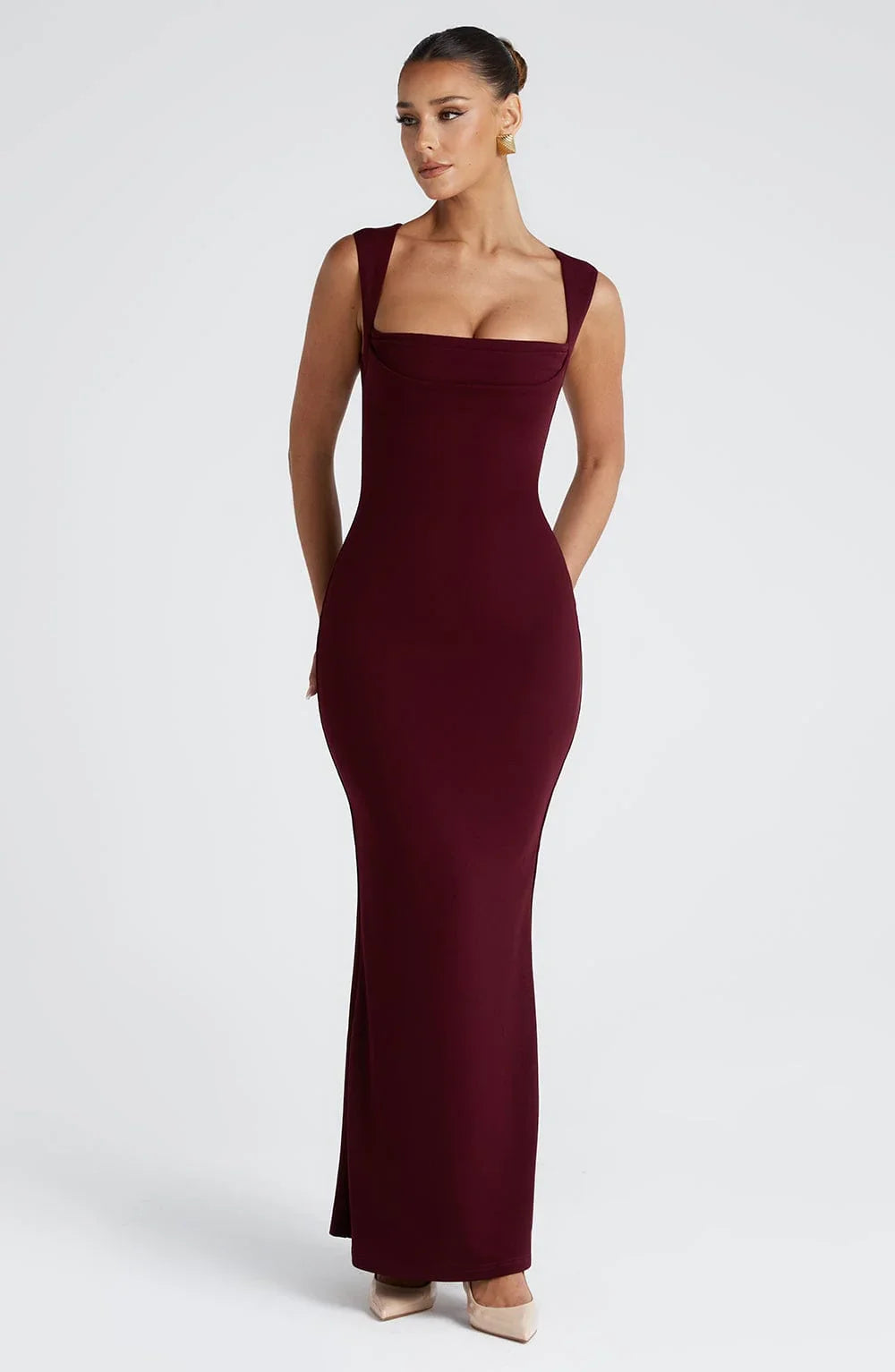 Livia - Elegant sleeveless burgundy maxi dress for women