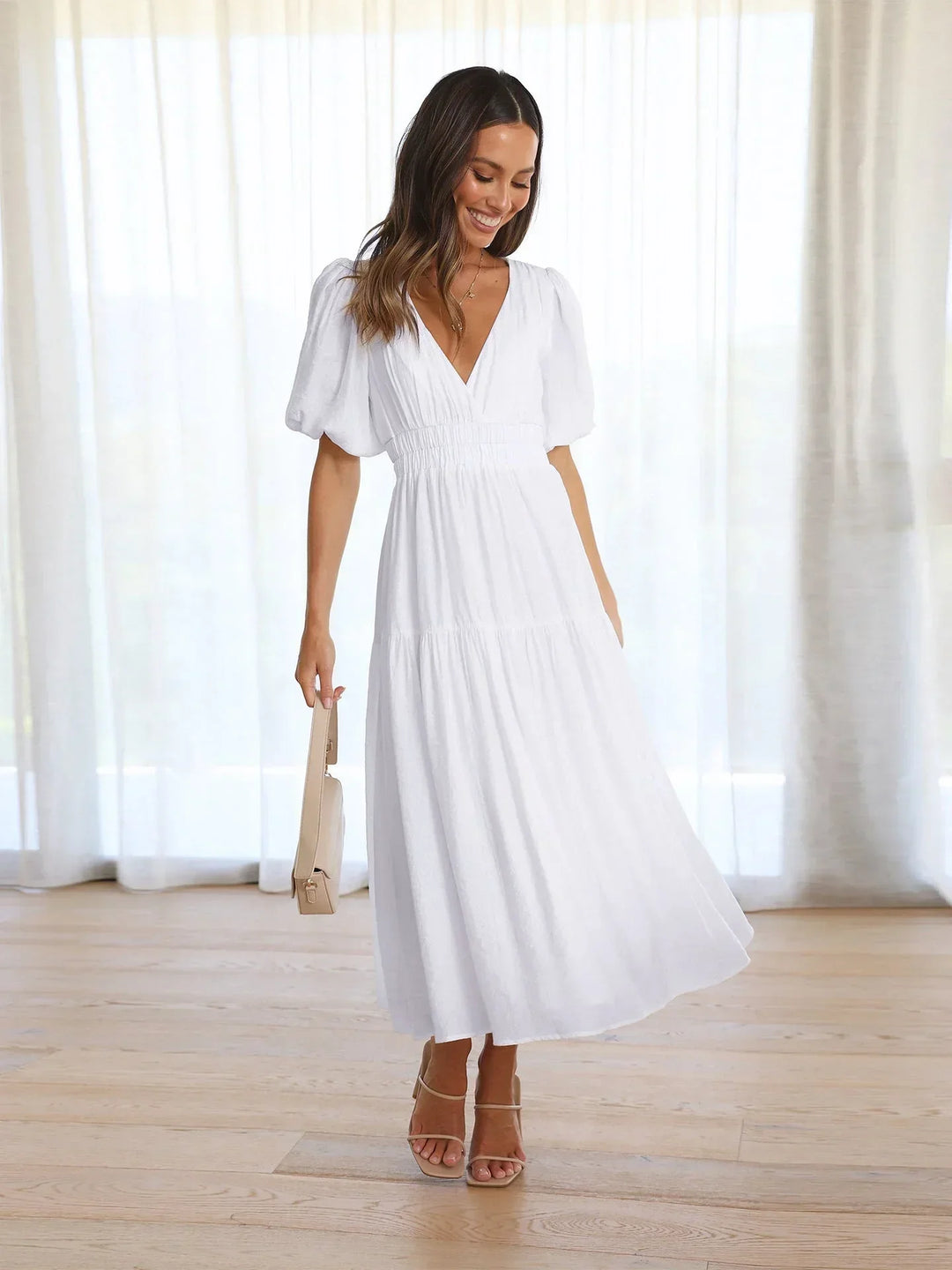 Laila - Women's midi dress with V-neck and short sleeves
