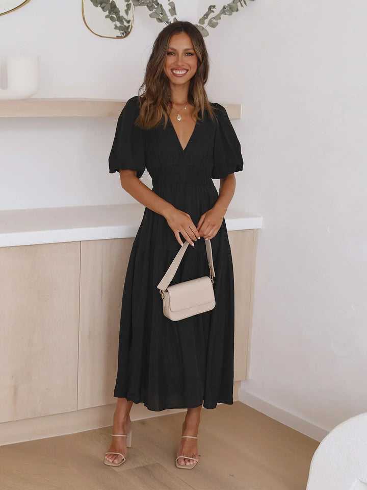 Laila - Women's midi dress with V-neck and short sleeves