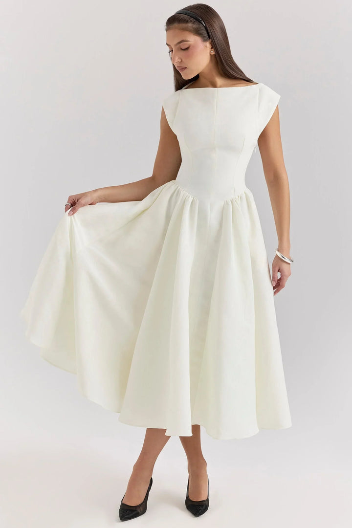 Selena - Loose-fitting midi dress with short sleeves and a round neck for evening wear