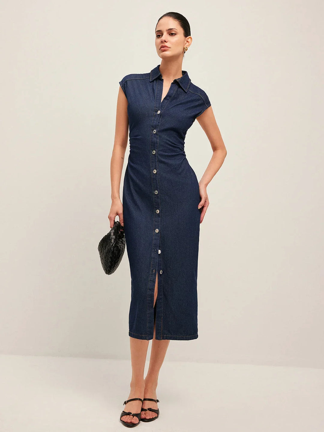 Penelope - Dark blue denim midi dress with button-down V-neck and sleeveless design for the office in summer