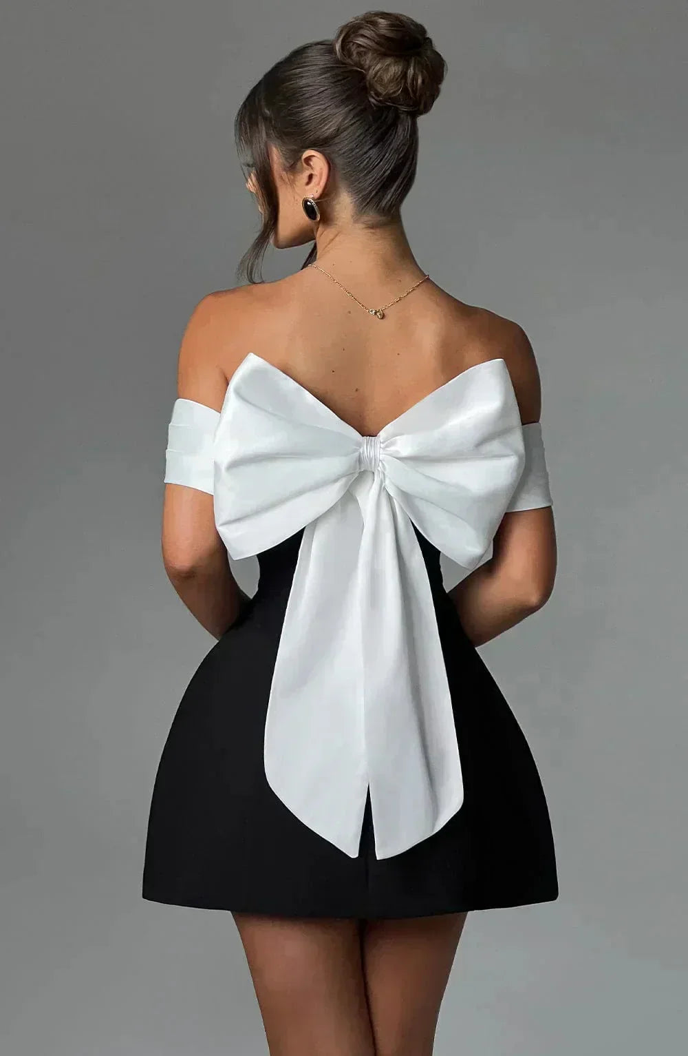 Nadia - Women's short two-tone off-the-shoulder dress with bow
