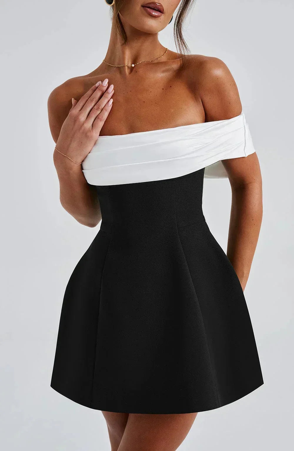 Nadia - Women's short two-tone off-the-shoulder dress with bow