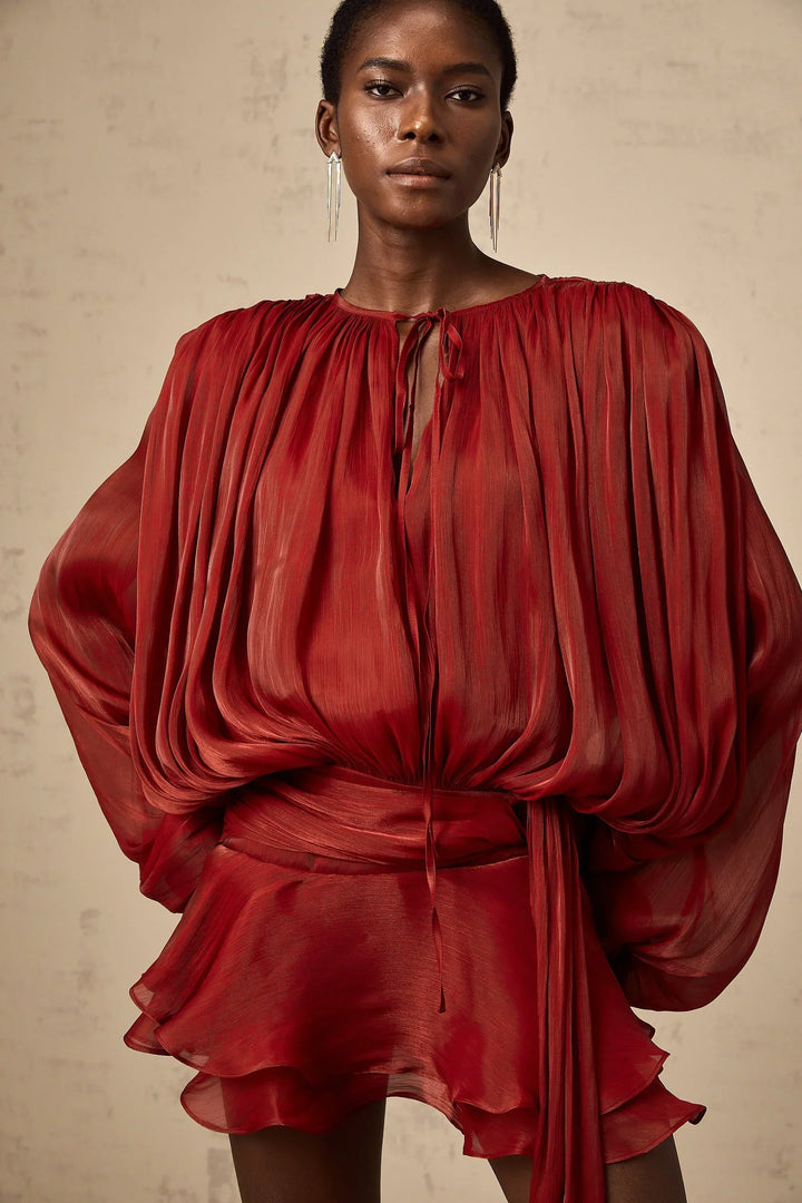 Deborah - Short flowing dress with long sleeves and a tied belt