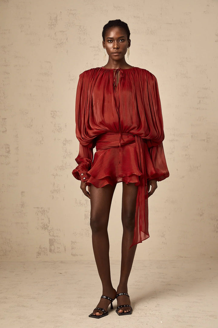 Deborah - Short flowing dress with long sleeves and a tied belt