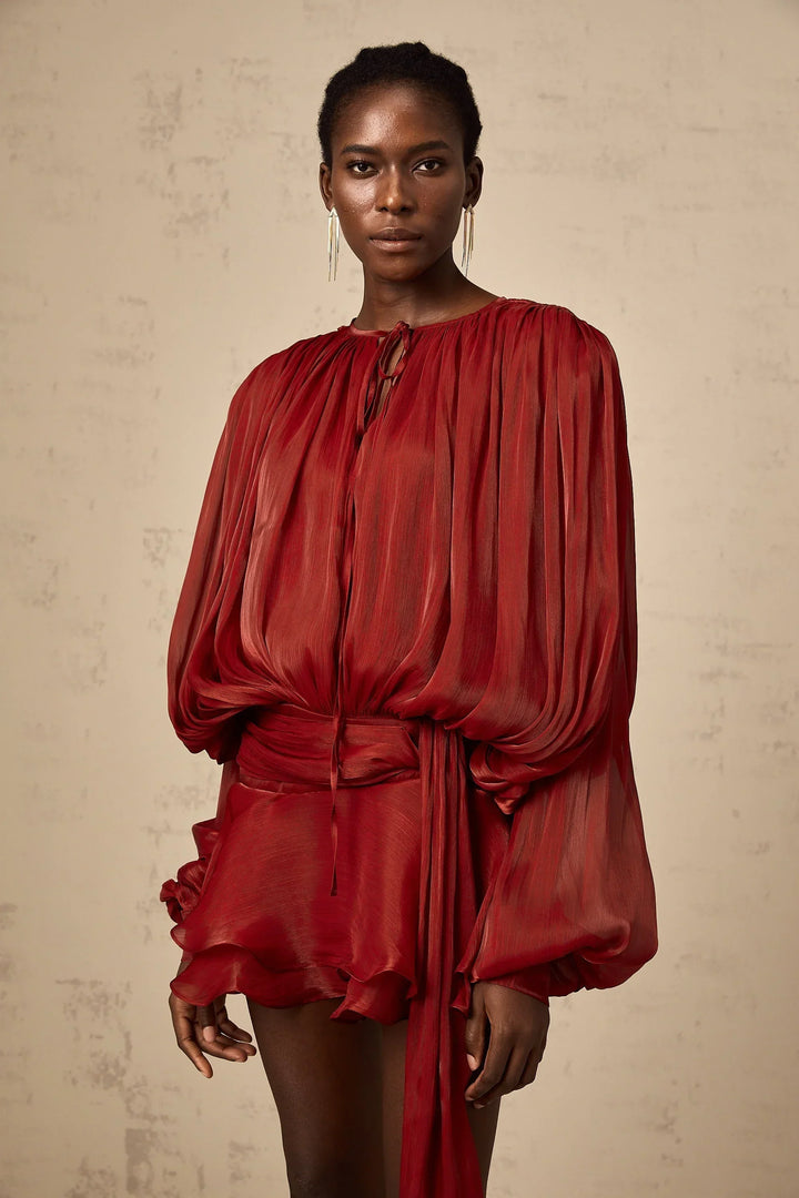 Deborah - Short flowing dress with long sleeves and a tied belt