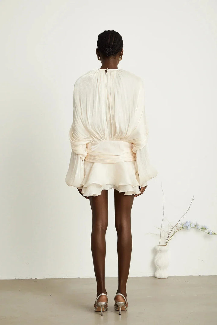 Deborah - Short flowing dress with long sleeves and a tied belt