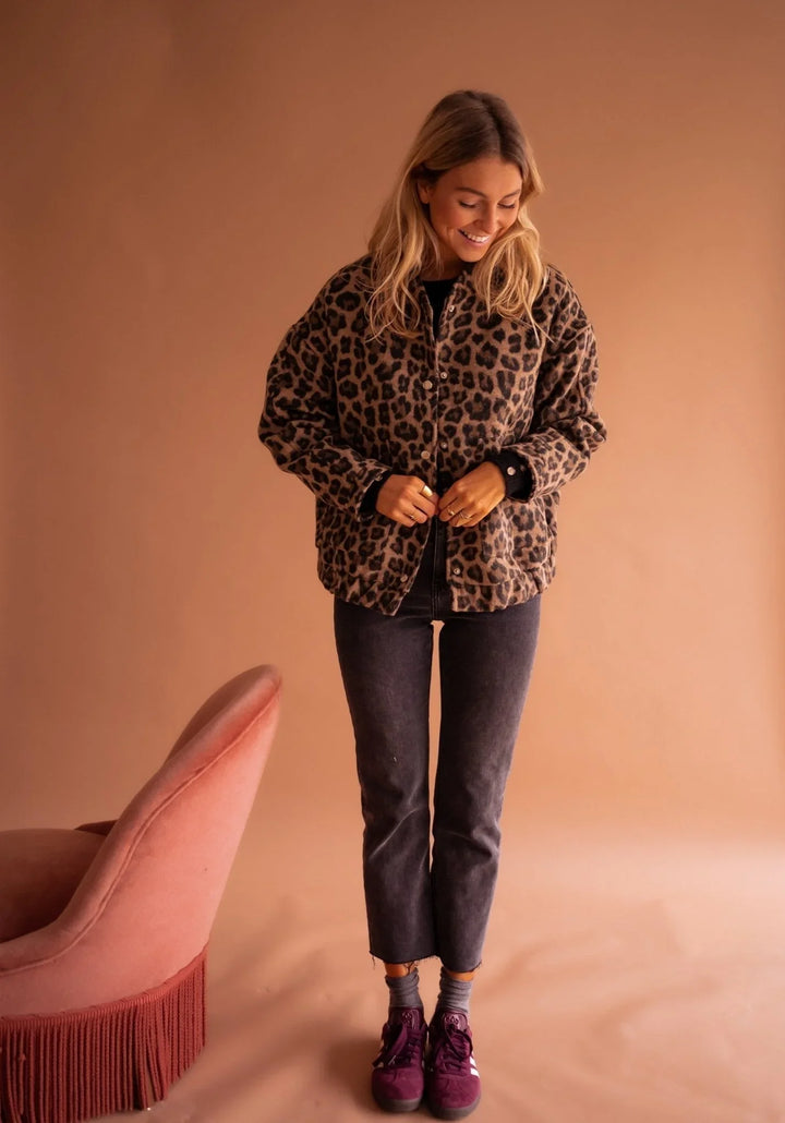 Edith - Women's leopard print jacket with snap buttons